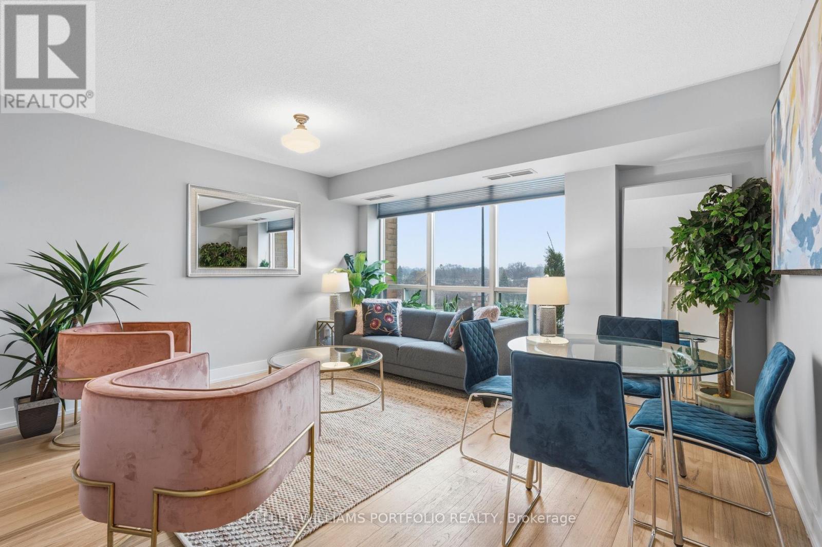 802 - 190 Manitoba Street, Toronto, Ontario  M8Y 3Y8 - Photo 1 - W12912420