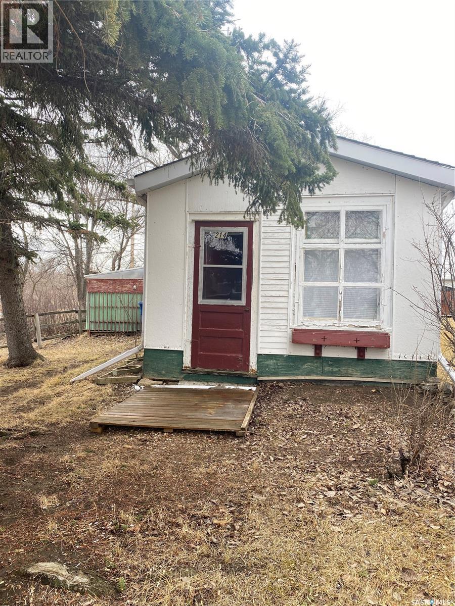 214 2nd STREET E, lafleche, Saskatchewan