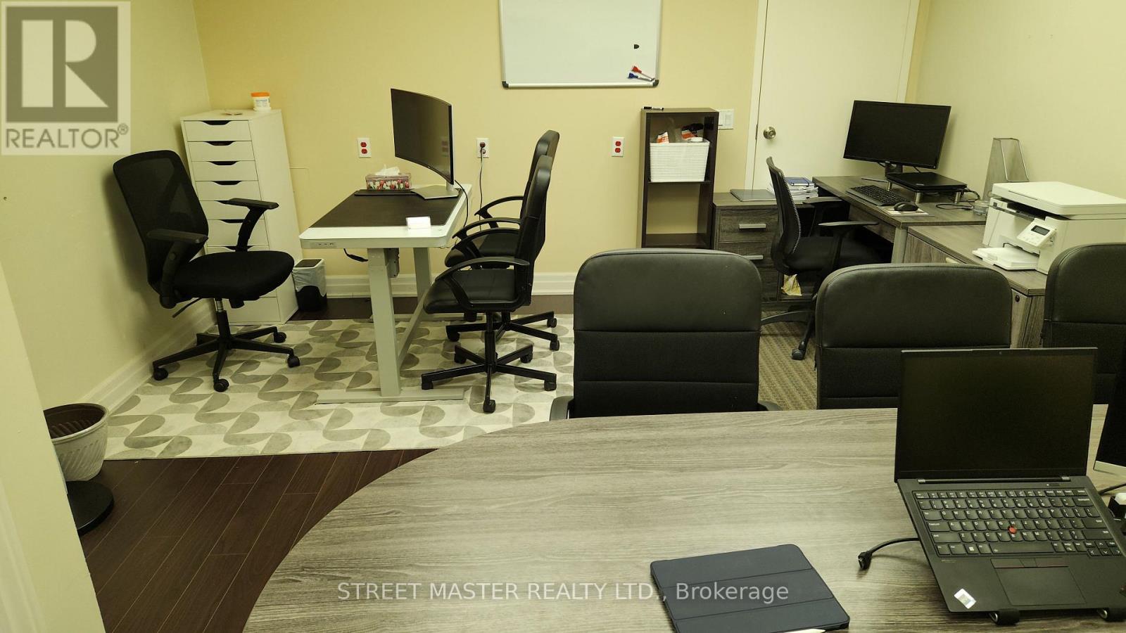 200 - 1a Conestoga Drive, Brampton, Ontario  L6Z 4N5 - Photo 9 - W12914566