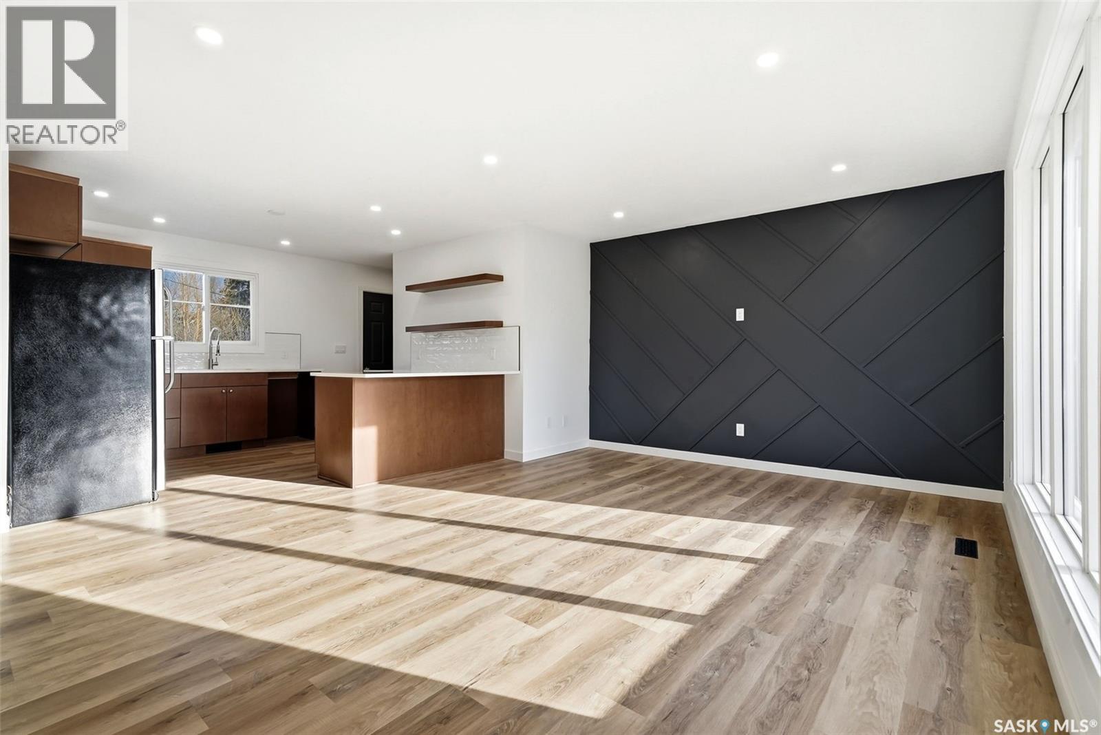 259 Broad Street N, Regina, Saskatchewan  S4P 0J3 - Photo 4 - SK031168