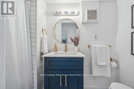 20 Suburban Drive, Mississauga, Ontario  L5N 1G5 - Photo 40 - W12914592