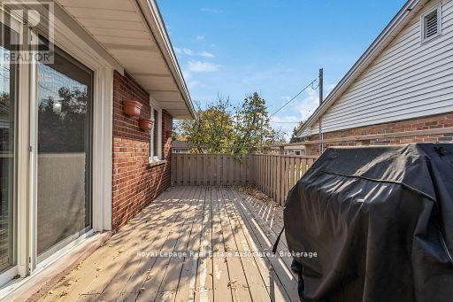20 Suburban Drive, Mississauga, Ontario  L5N 1G5 - Photo 41 - W12914592