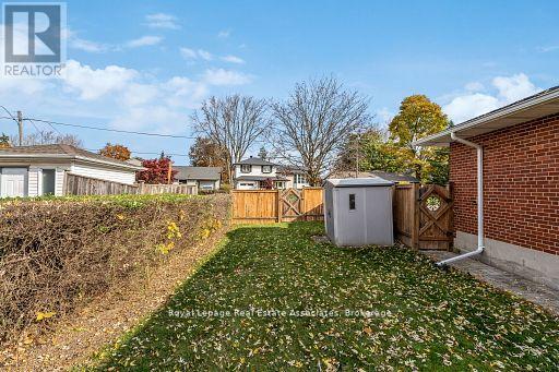 20 Suburban Drive, Mississauga, Ontario  L5N 1G5 - Photo 45 - W12914592