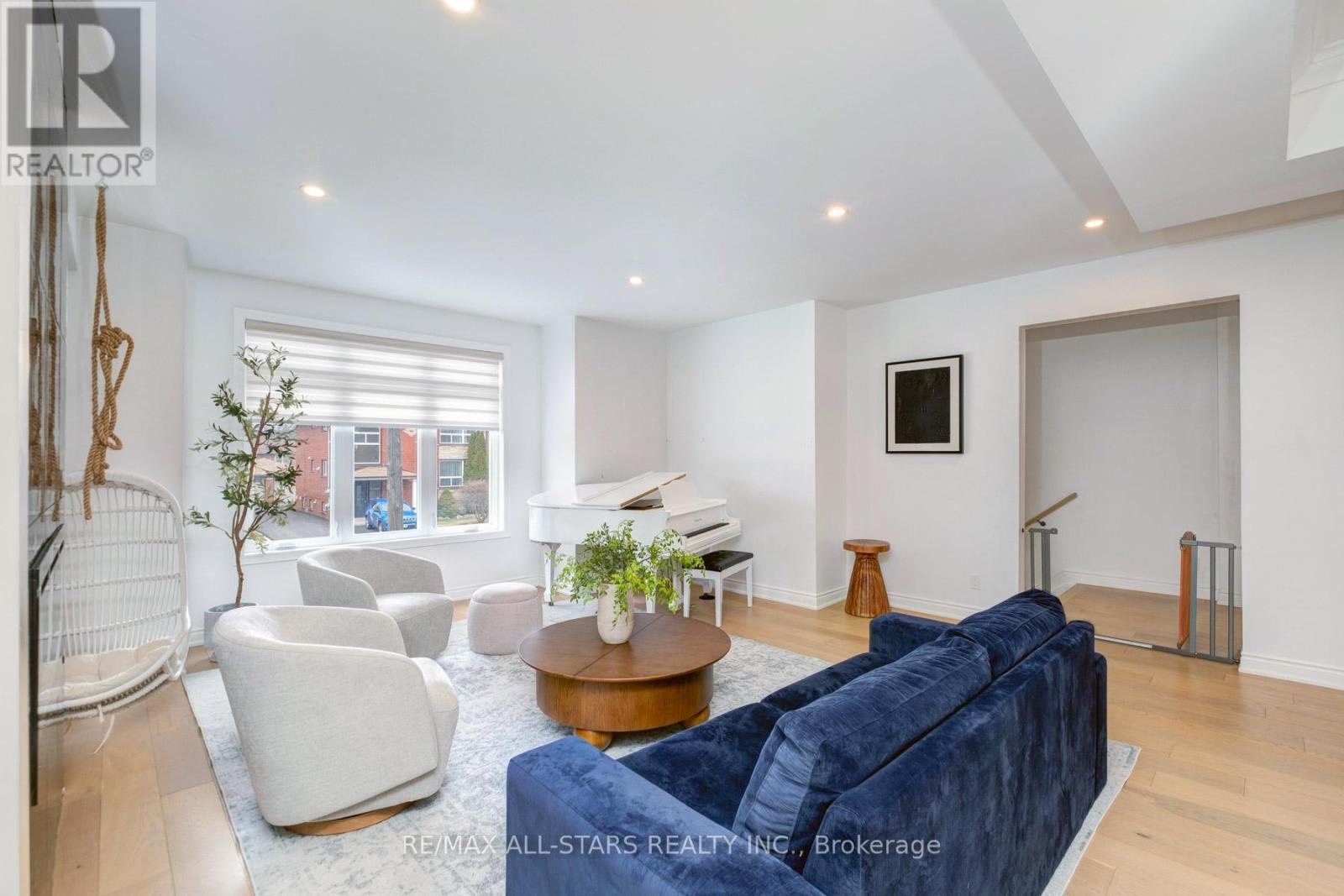 51 Elder Avenue, Toronto, Ontario  M8W 1S3 - Photo 12 - W12914604