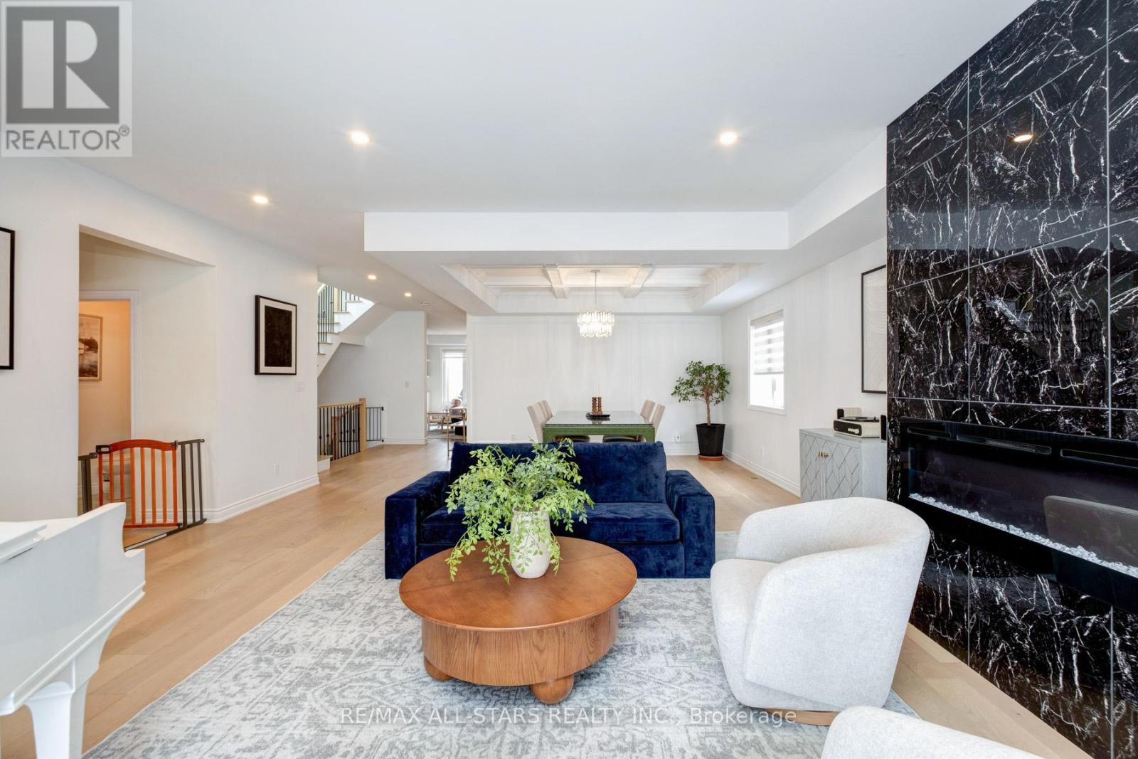 51 Elder Avenue, Toronto, Ontario  M8W 1S3 - Photo 14 - W12914604