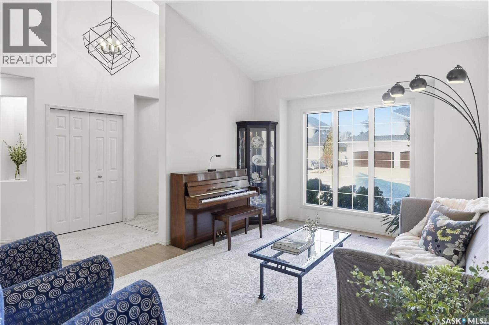 355 Chotem Terrace, Saskatoon, Saskatchewan  S7N 4M3 - Photo 2 - SK031160