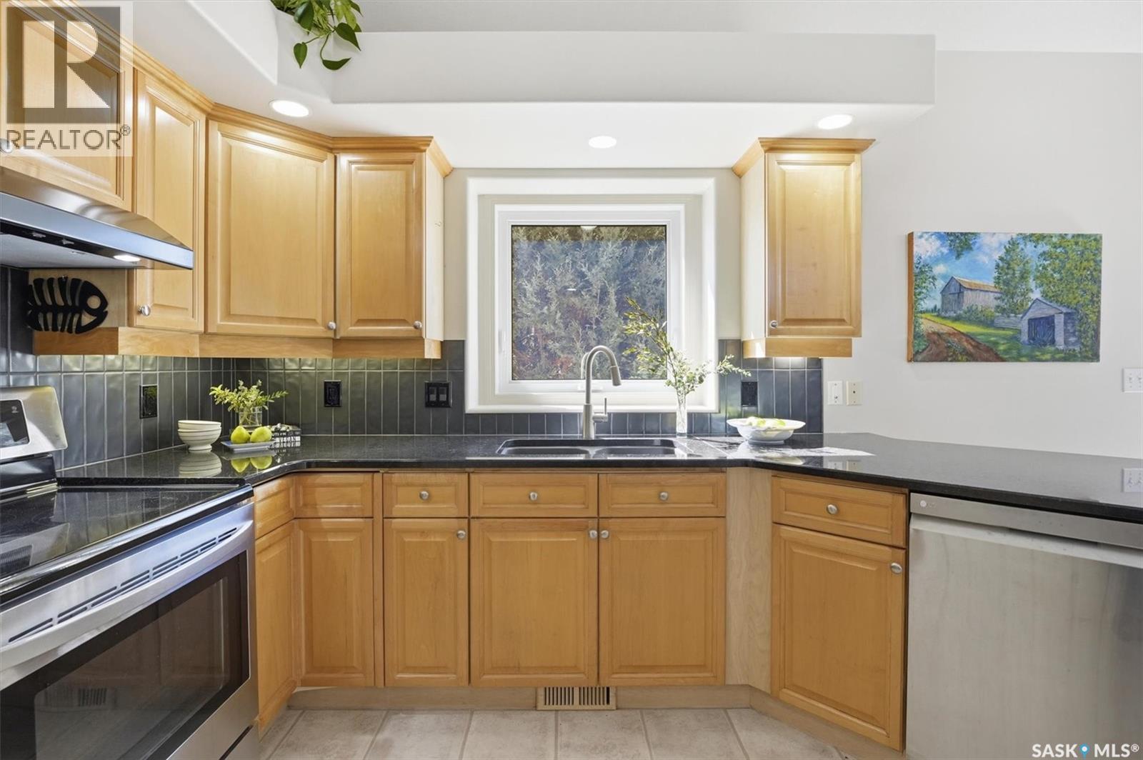 355 Chotem Terrace, Saskatoon, Saskatchewan  S7N 4M3 - Photo 9 - SK031160