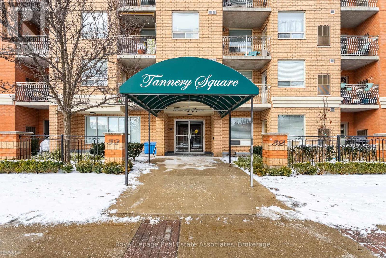 506 - 32 Tannery Street, Mississauga, Ontario L5M 6T6 - Photo 3 - W12914614