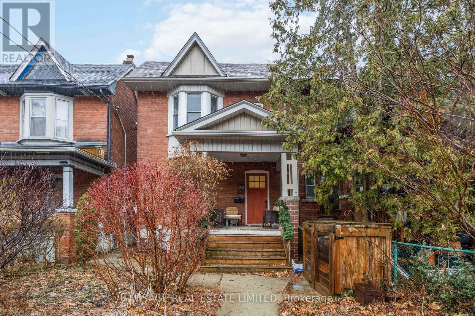 LOWER - 182 INDIAN GROVE, Toronto, Ontario