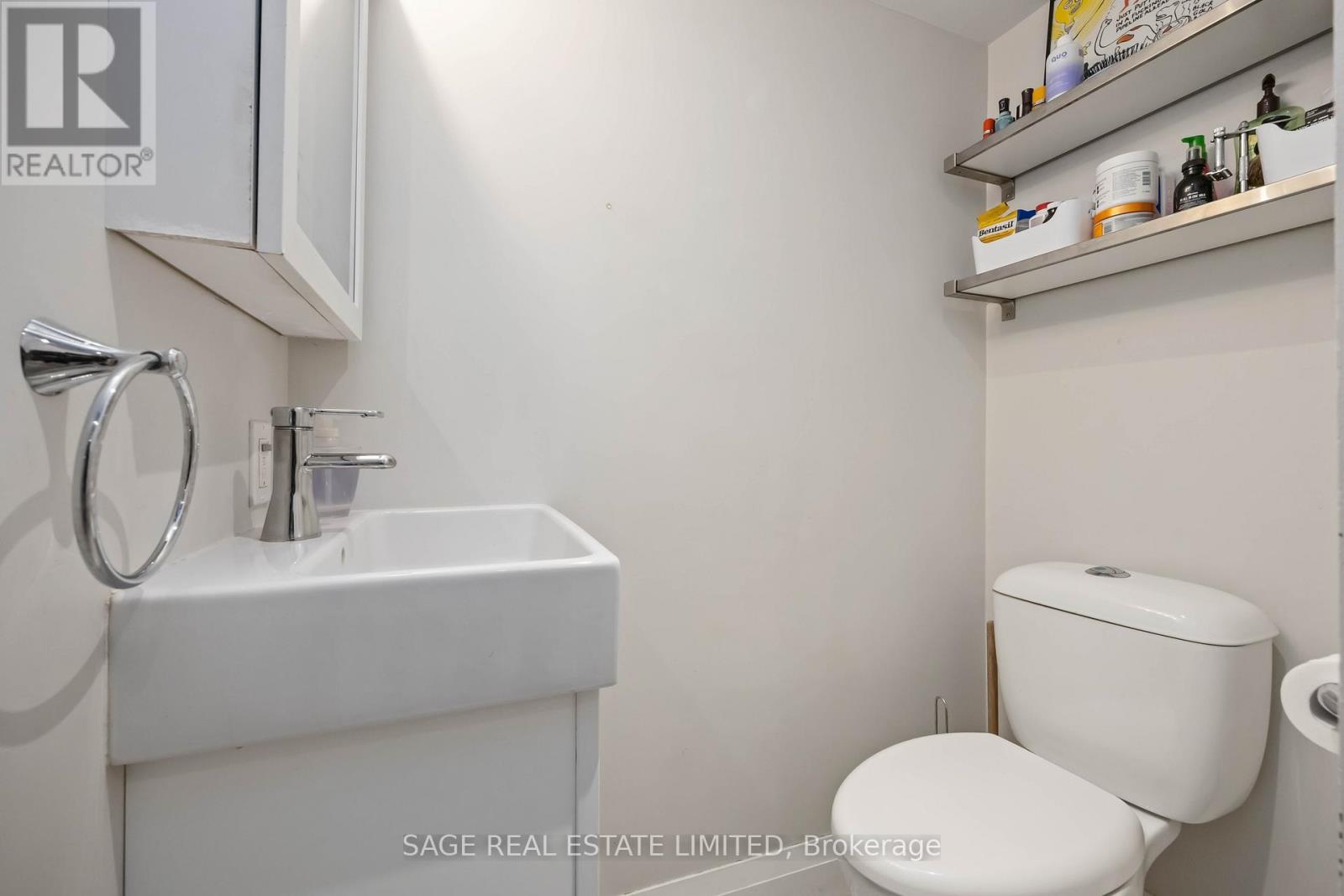 Lower - 182 Indian Grove, Toronto, Ontario  M6P 2H2 - Photo 22 - W12914628