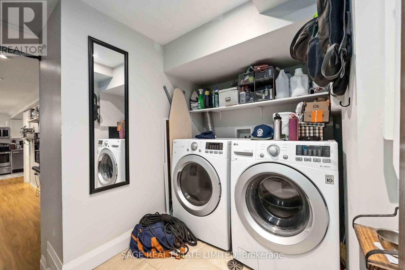 Lower - 182 Indian Grove, Toronto, Ontario  M6P 2H2 - Photo 27 - W12914628