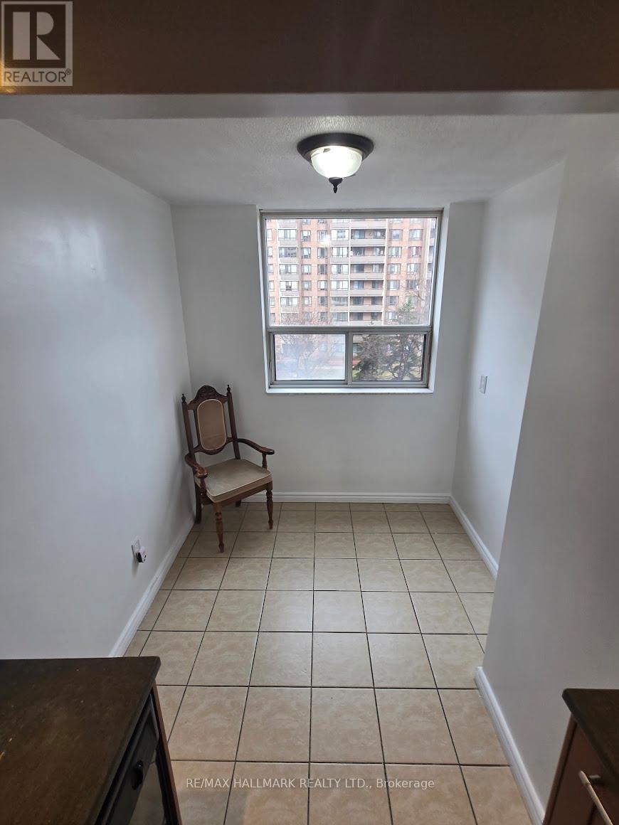 3 Lisa Street, Brampton, Ontario  L6T 4A2 - Photo 11 - W12914636