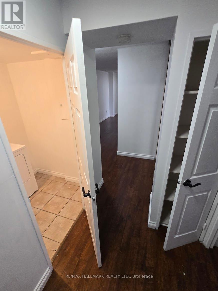 3 Lisa Street, Brampton, Ontario  L6T 4A2 - Photo 12 - W12914636