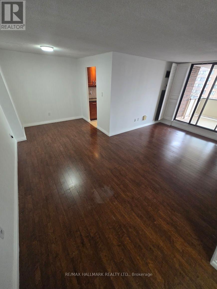 3 Lisa Street, Brampton, Ontario  L6T 4A2 - Photo 4 - W12914636