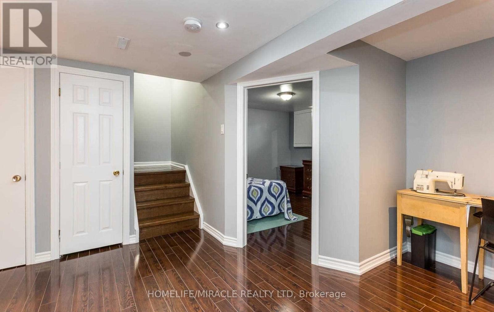 #44 - 1020 Central Park Drive, Brampton, Ontario  L6S 3J5 - Photo 3 - W12914638