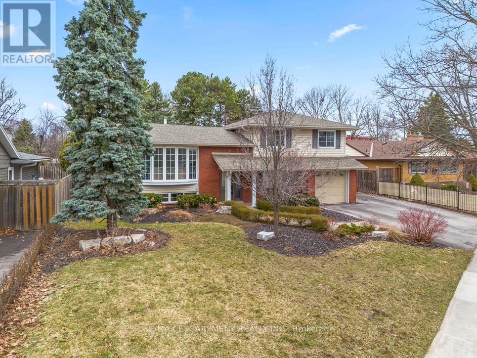 4507 Cosburn Crescent, Burlington, Ontario  L7L 1S6 - Photo 2 - W12914640