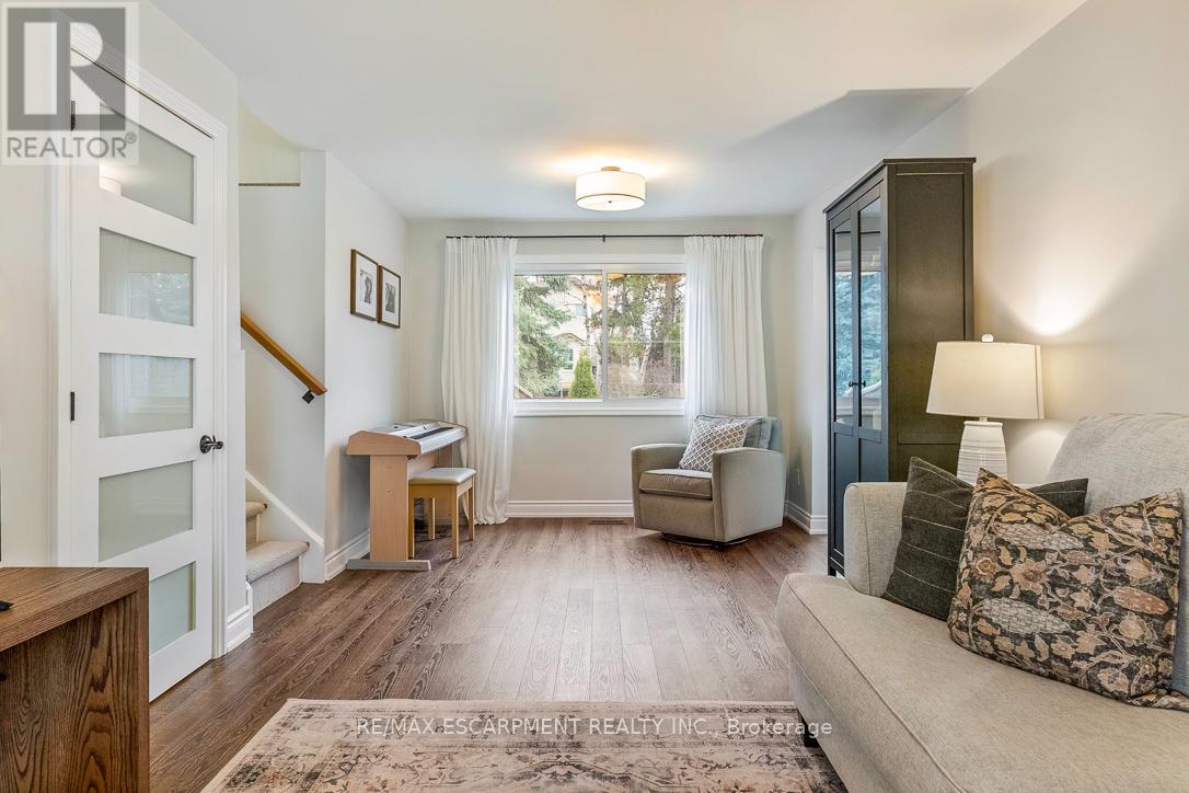 4507 Cosburn Crescent, Burlington, Ontario  L7L 1S6 - Photo 21 - W12914640