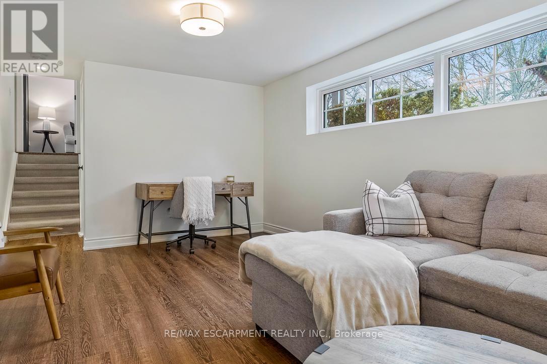 4507 Cosburn Crescent, Burlington, Ontario  L7L 1S6 - Photo 25 - W12914640