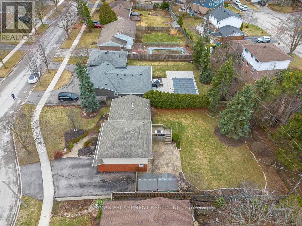 4507 Cosburn Crescent, Burlington, Ontario  L7L 1S6 - Photo 36 - W12914640