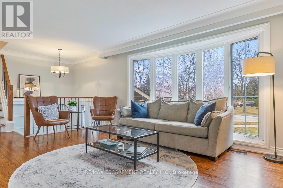 4507 Cosburn Crescent, Burlington, Ontario  L7L 1S6 - Photo 4 - W12914640