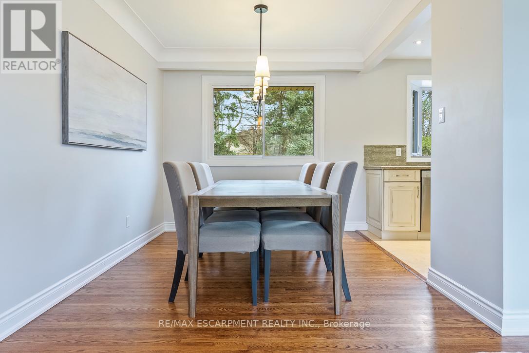 4507 Cosburn Crescent, Burlington, Ontario  L7L 1S6 - Photo 7 - W12914640