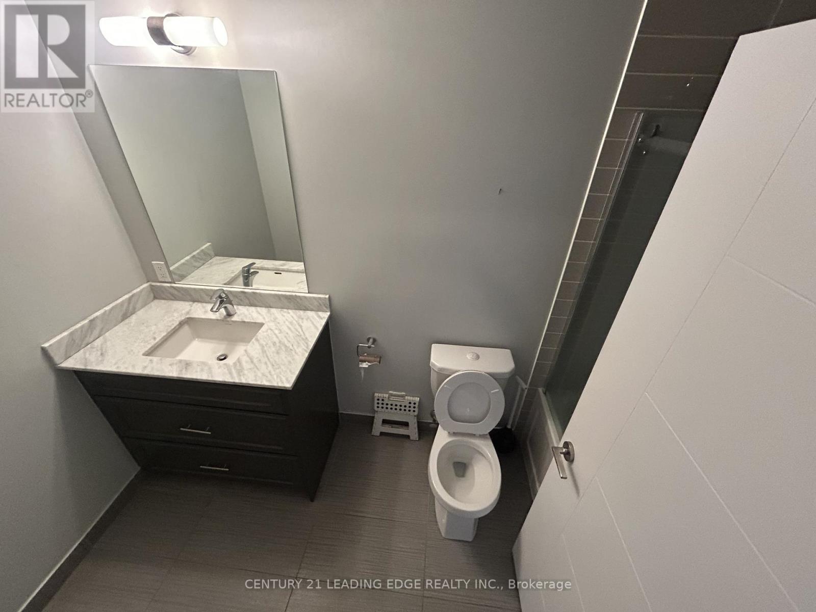 610 - 15 Zorra Street W, Toronto, Ontario  M8Z 0C1 - Photo 4 - W12914648