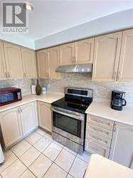 2245 Hummingbird Way, Oakville, Ontario  L6M 3Z7 - Photo 5 - W12914650