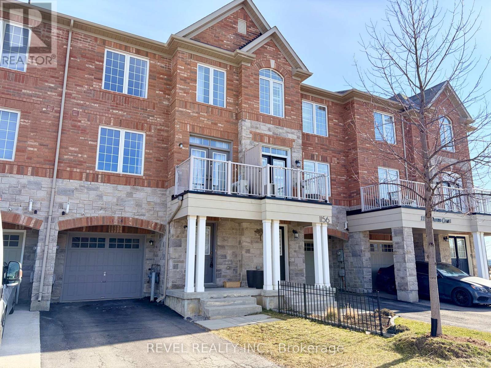 1158 Durno Court, Milton, Ontario  L9T 8P6 - Photo 2 - W12914654