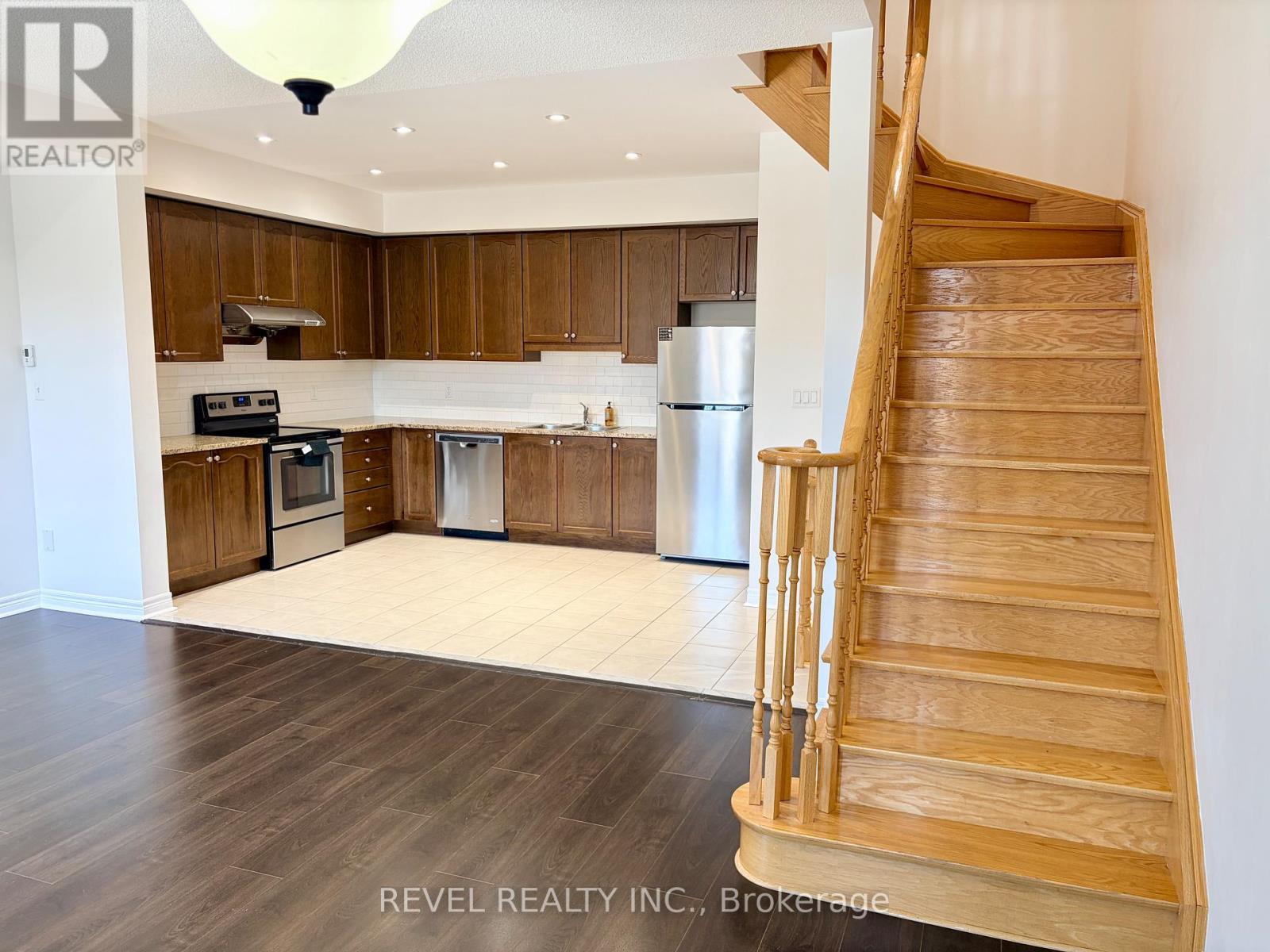 1158 Durno Court, Milton, Ontario  L9T 8P6 - Photo 6 - W12914654