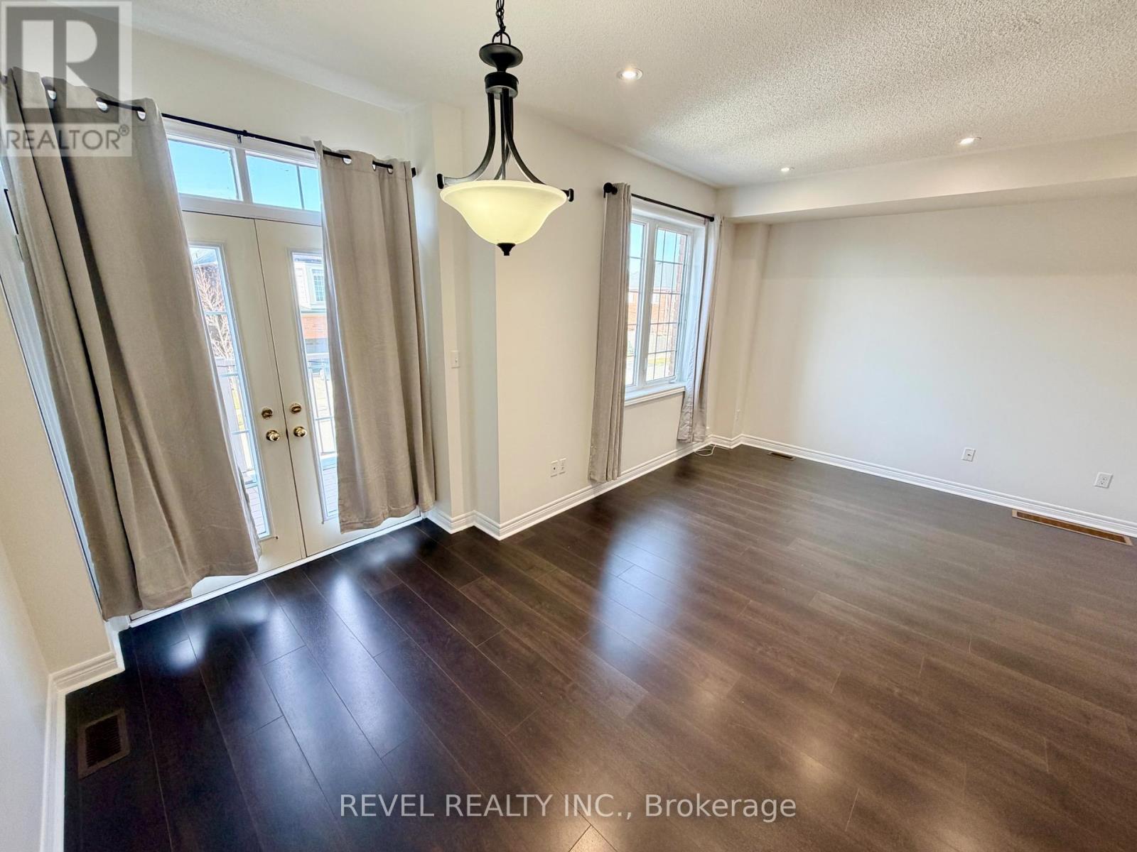 1158 Durno Court, Milton, Ontario  L9T 8P6 - Photo 8 - W12914654