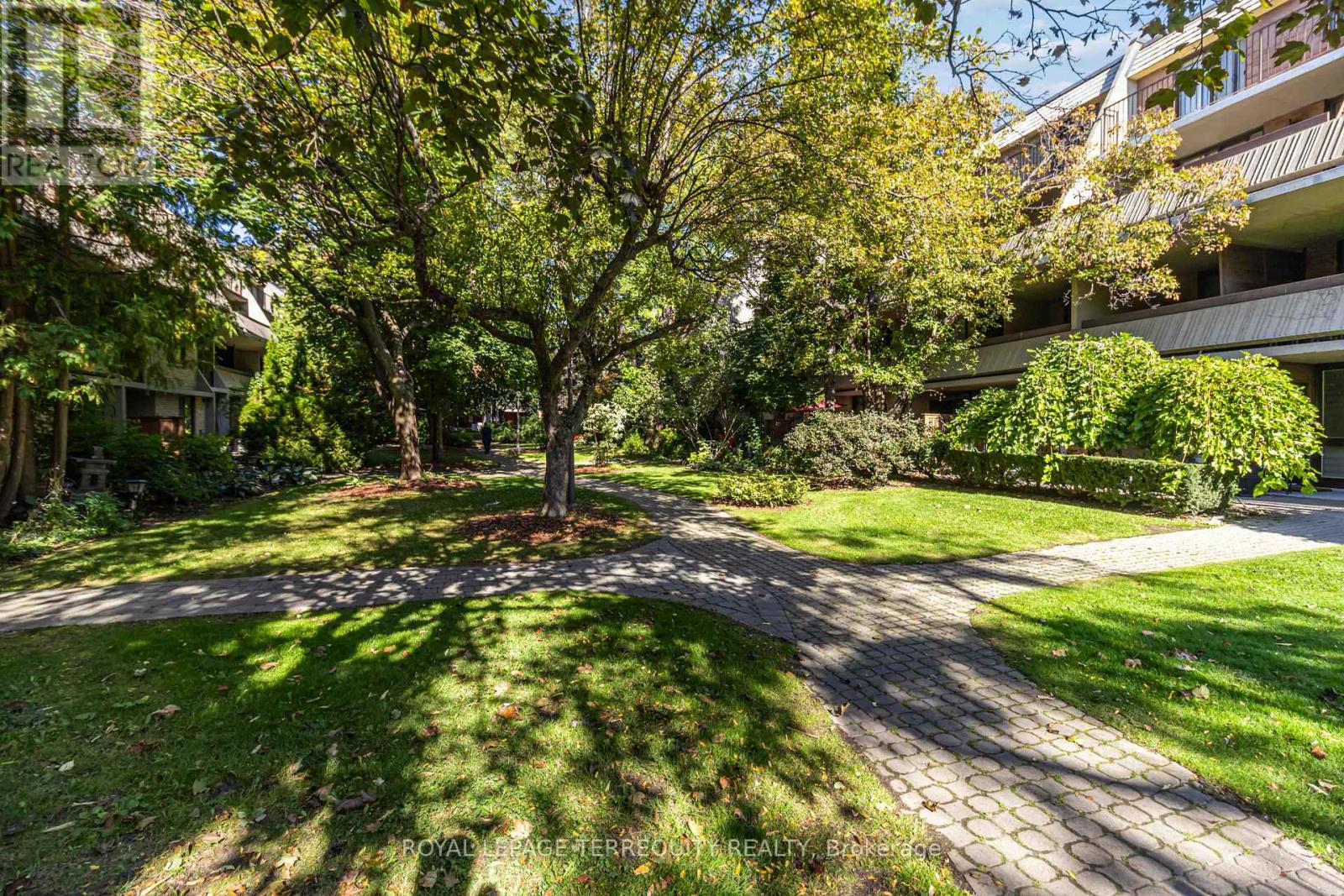 46 - 1250 Mississauga Valley Boulevard, Mississauga, Ontario  L5A 3R6 - Photo 2 - W12914670