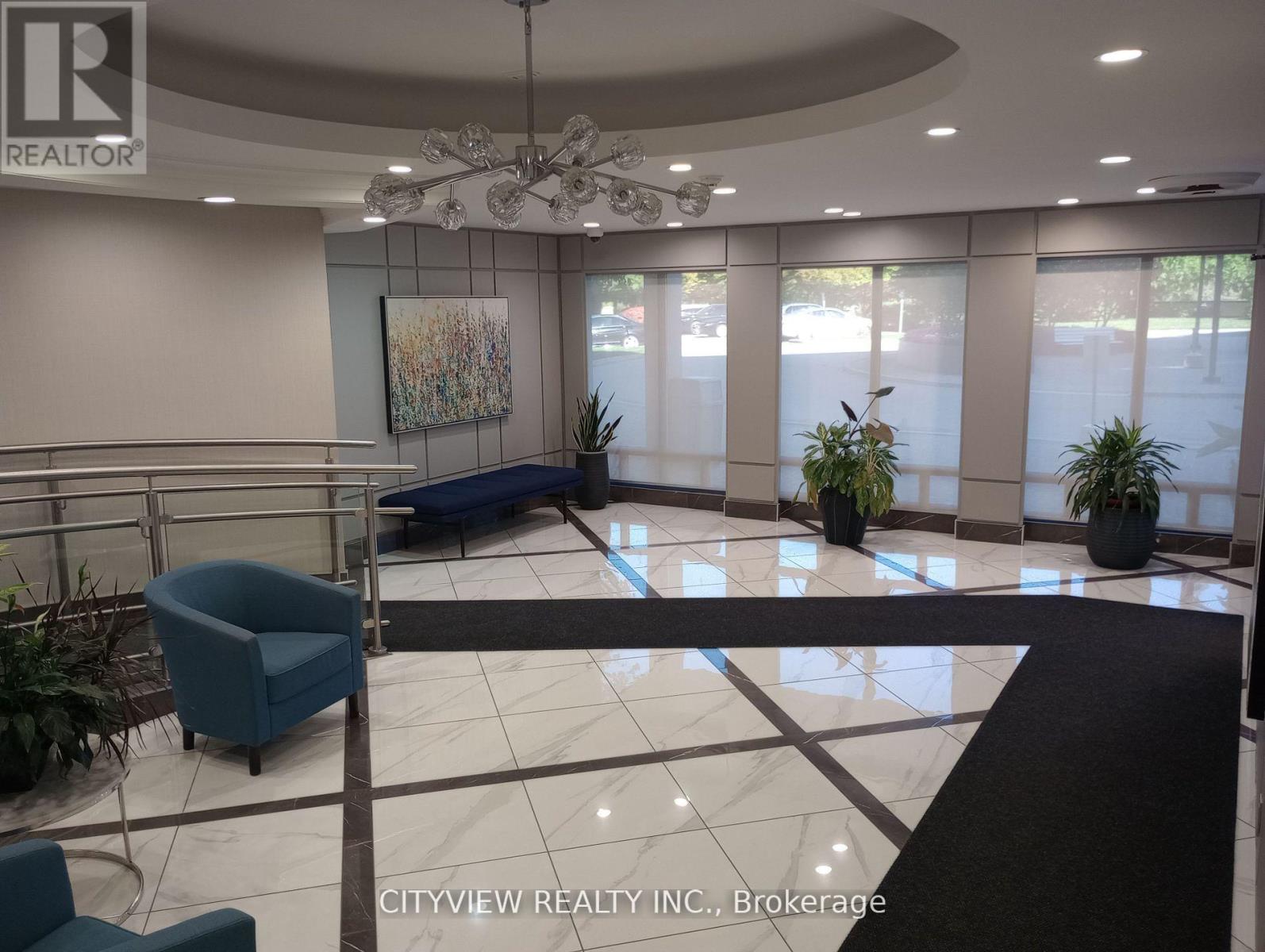 616 - 1001 Cedarglen Gate, Mississauga, Ontario  L5C 4R2 - Photo 3 - W12914678