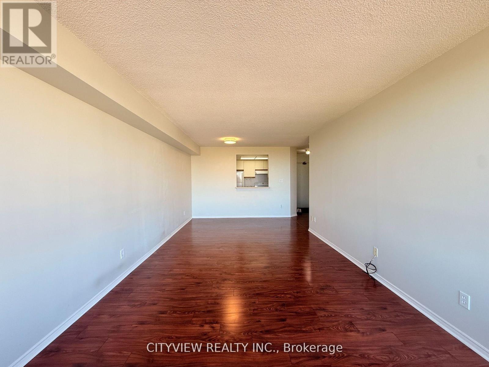 616 - 1001 Cedarglen Gate, Mississauga, Ontario  L5C 4R2 - Photo 6 - W12914678