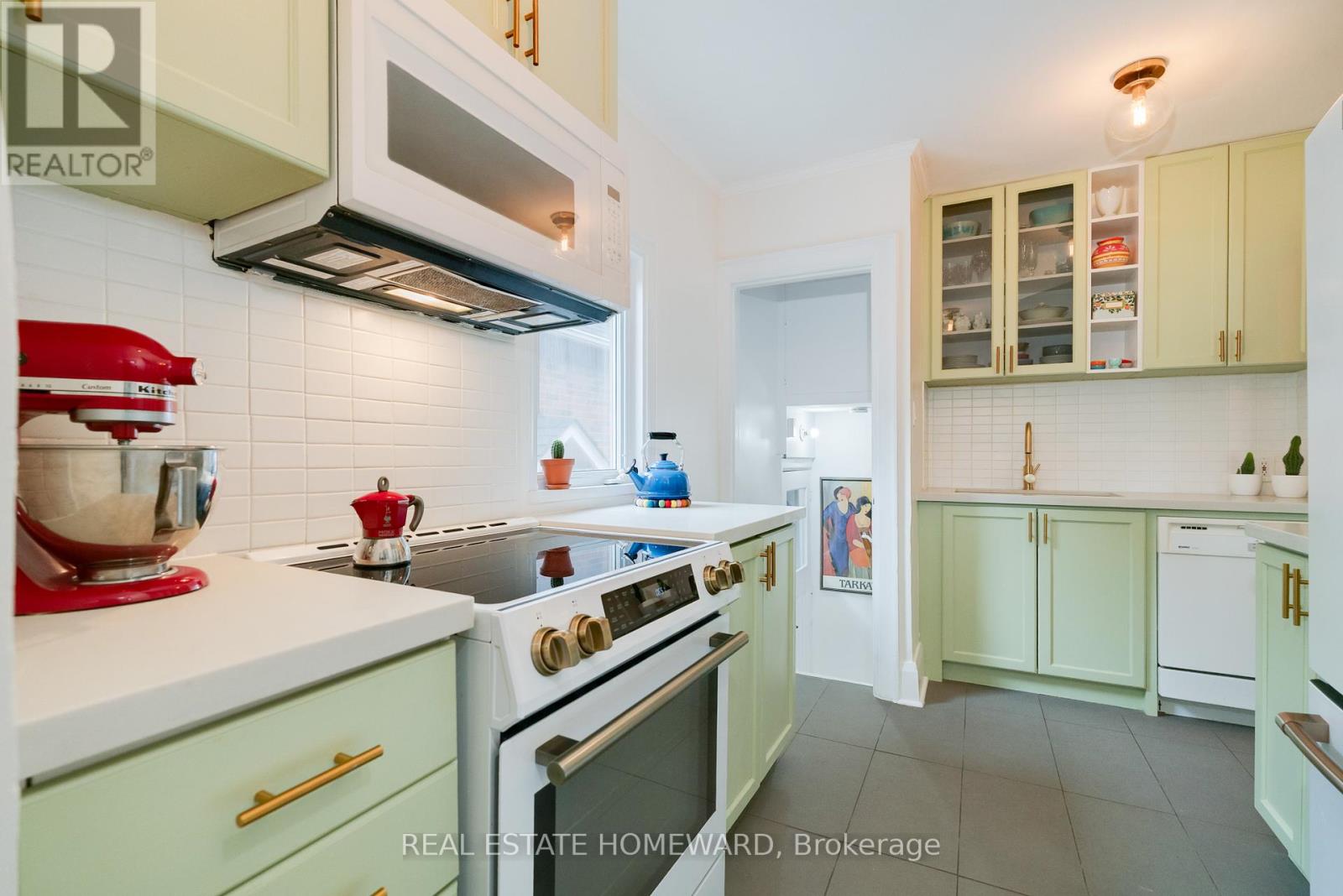 30 Ronald Avenue, Toronto, Ontario  M6E 4M6 - Photo 10 - W12914680