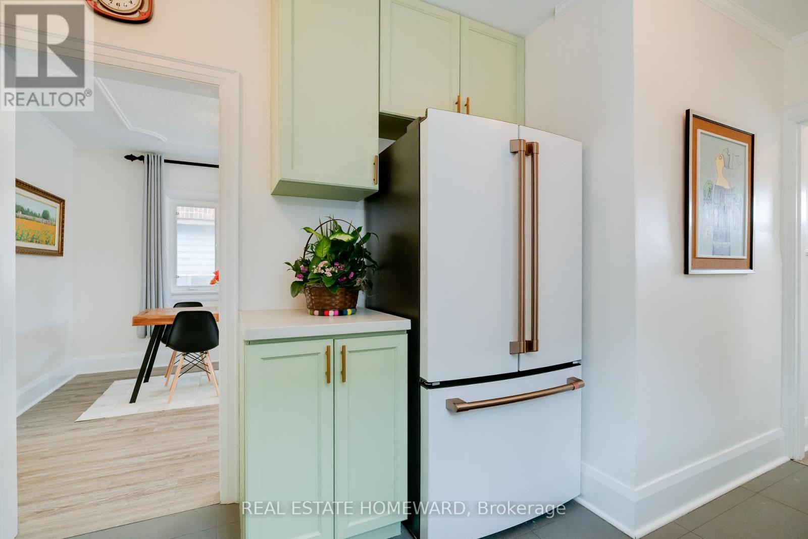 30 Ronald Avenue, Toronto, Ontario  M6E 4M6 - Photo 13 - W12914680