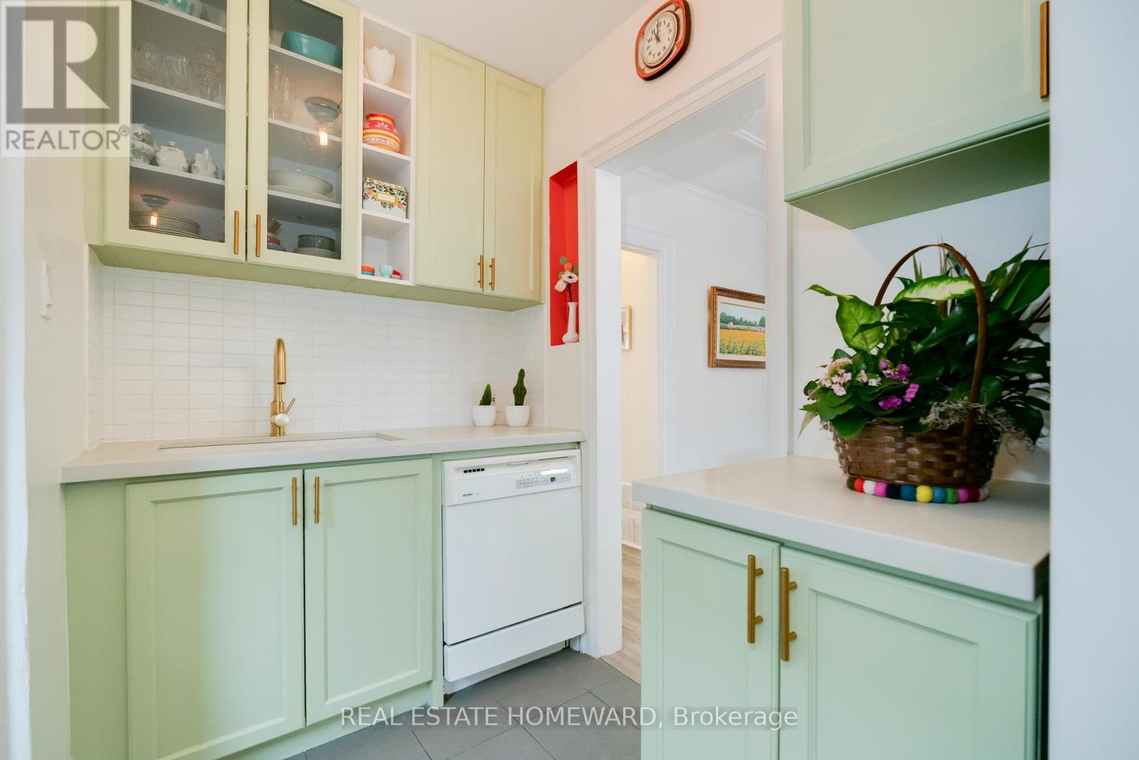 30 Ronald Avenue, Toronto, Ontario  M6E 4M6 - Photo 14 - W12914680