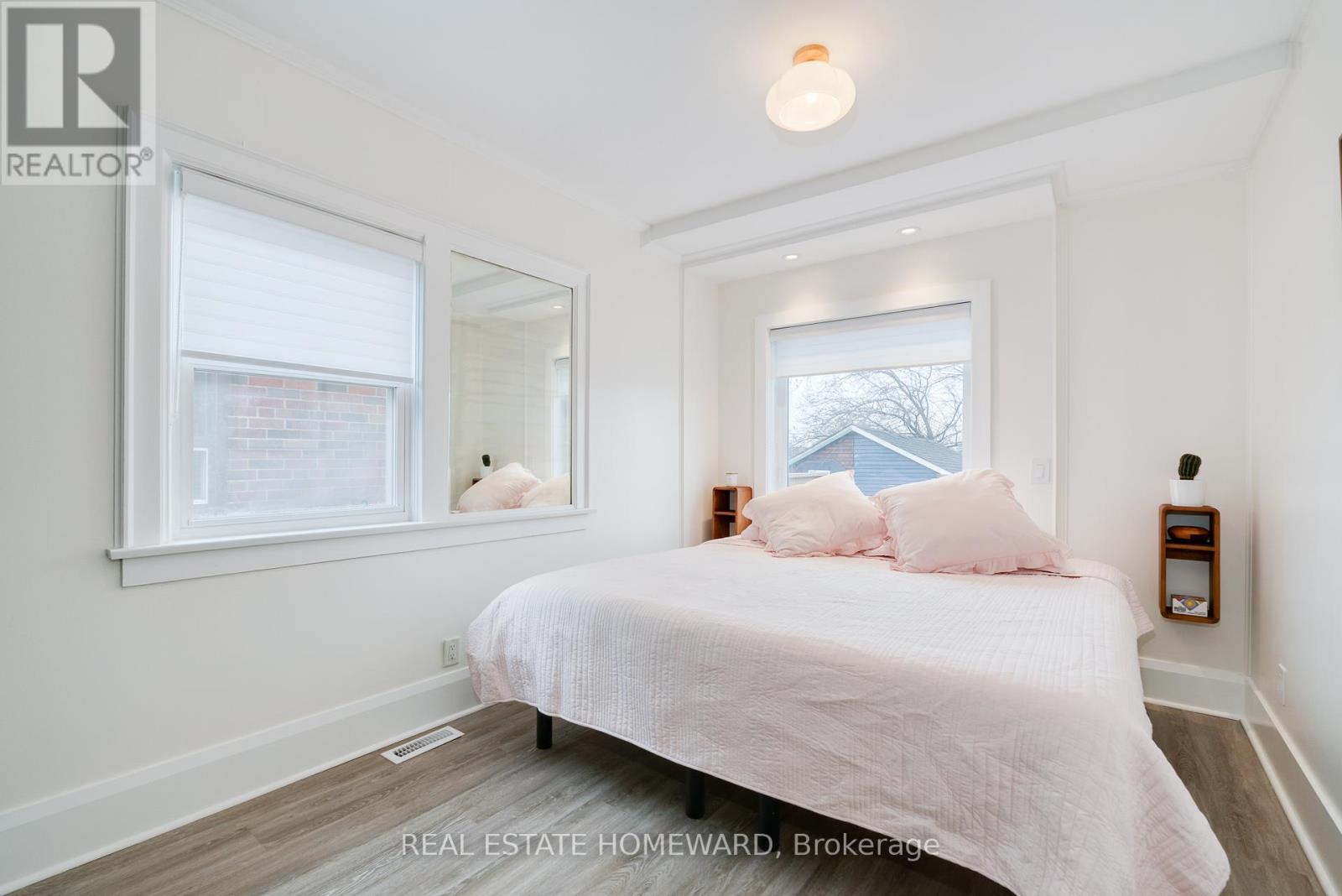 30 Ronald Avenue, Toronto, Ontario  M6E 4M6 - Photo 15 - W12914680