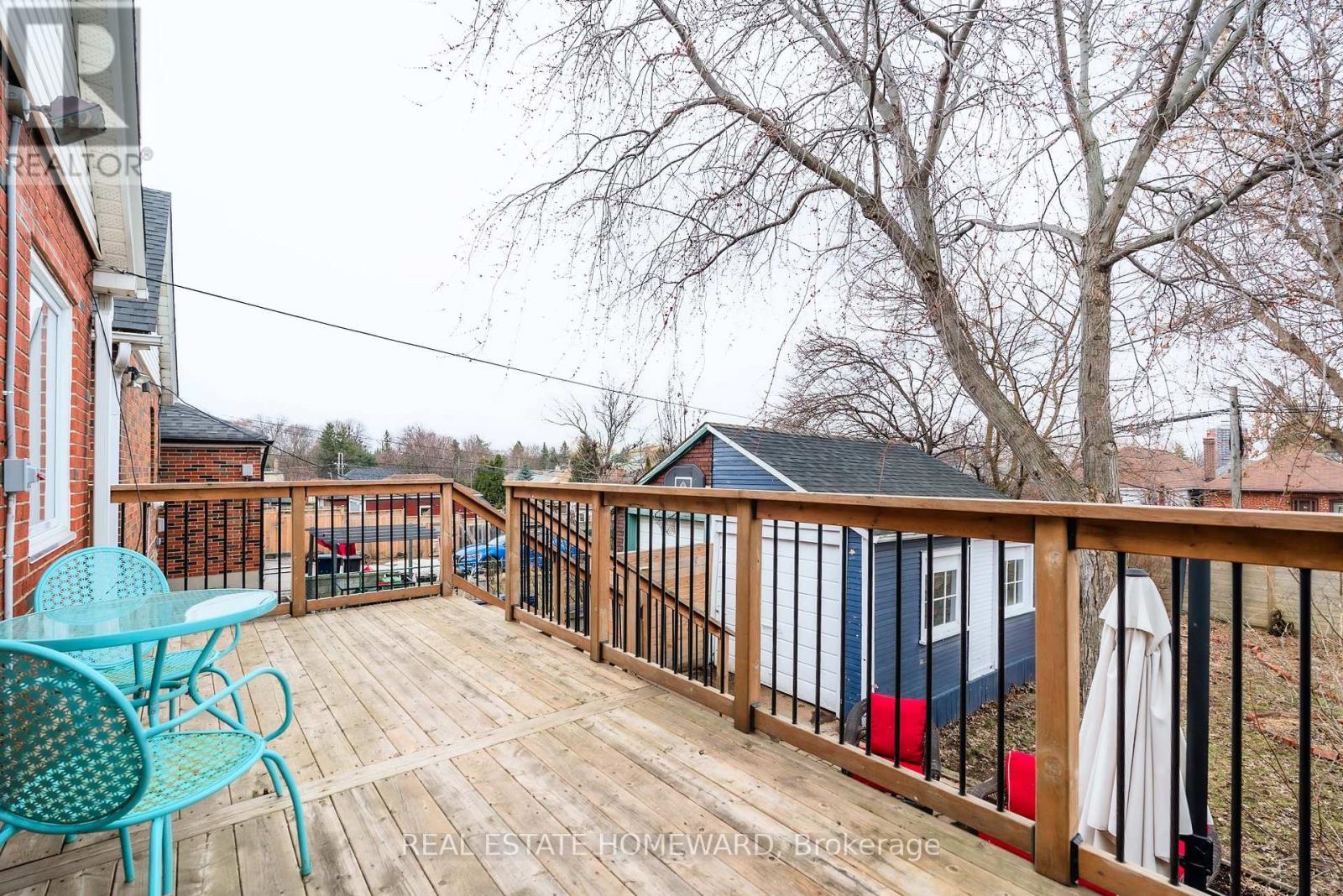 30 Ronald Avenue, Toronto, Ontario  M6E 4M6 - Photo 33 - W12914680