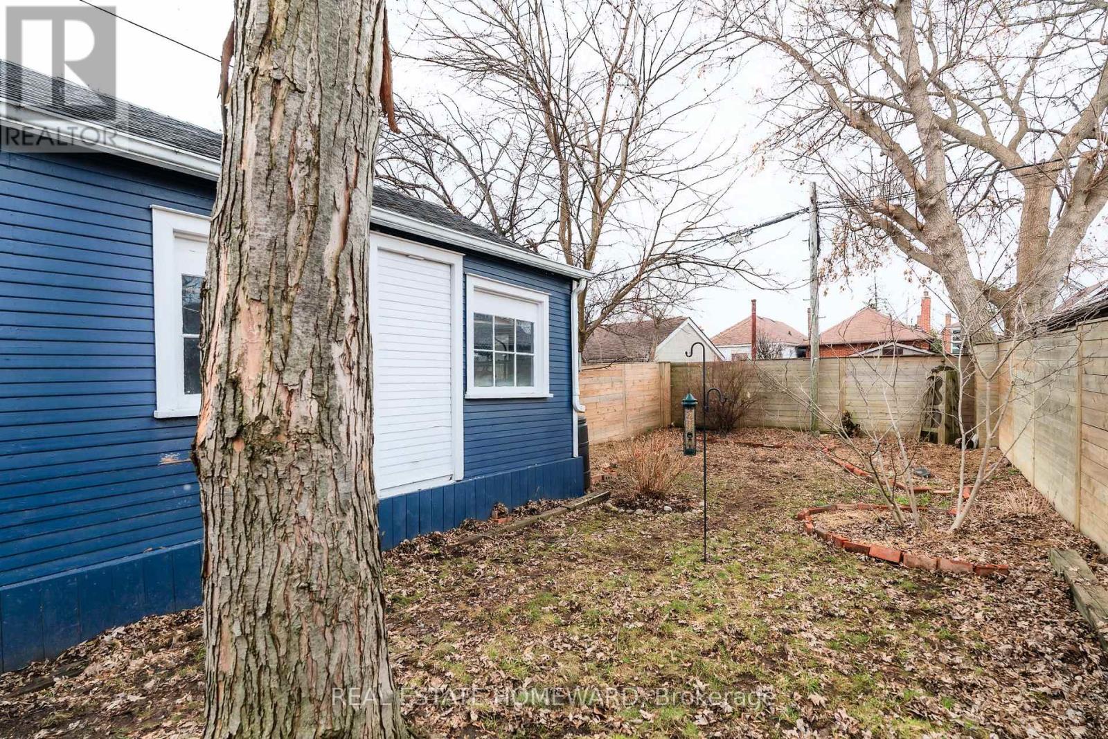 30 Ronald Avenue, Toronto, Ontario  M6E 4M6 - Photo 37 - W12914680