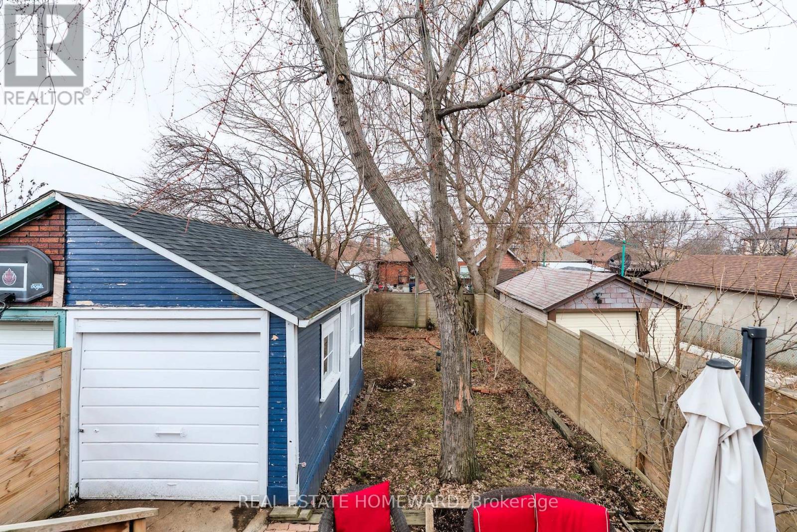 30 Ronald Avenue, Toronto, Ontario  M6E 4M6 - Photo 41 - W12914680