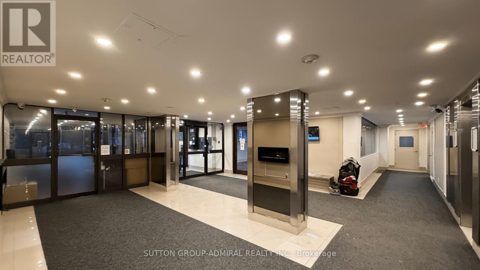 2402 - 85 Emmett Avenue, Toronto (Mount Dennis), Ontario  M6M 5A2 - Photo 3 - W12914758