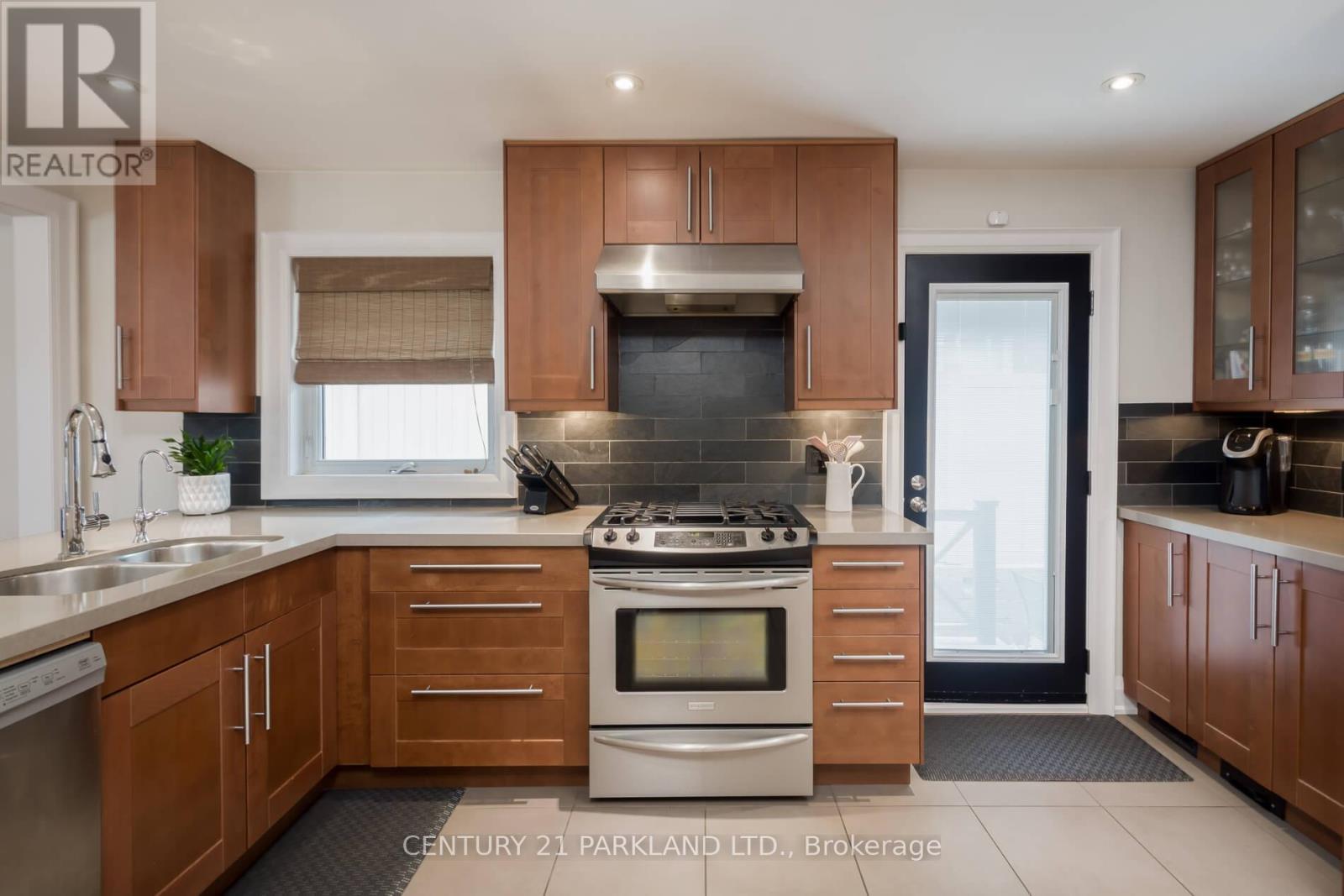 45 Deevale Road, Toronto, Ontario  M3M 1Z4 - Photo 15 - W12914776