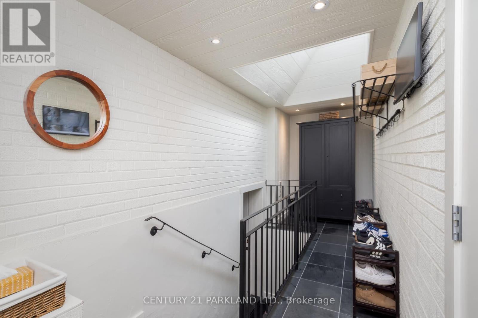 45 Deevale Road, Toronto, Ontario  M3M 1Z4 - Photo 37 - W12914776