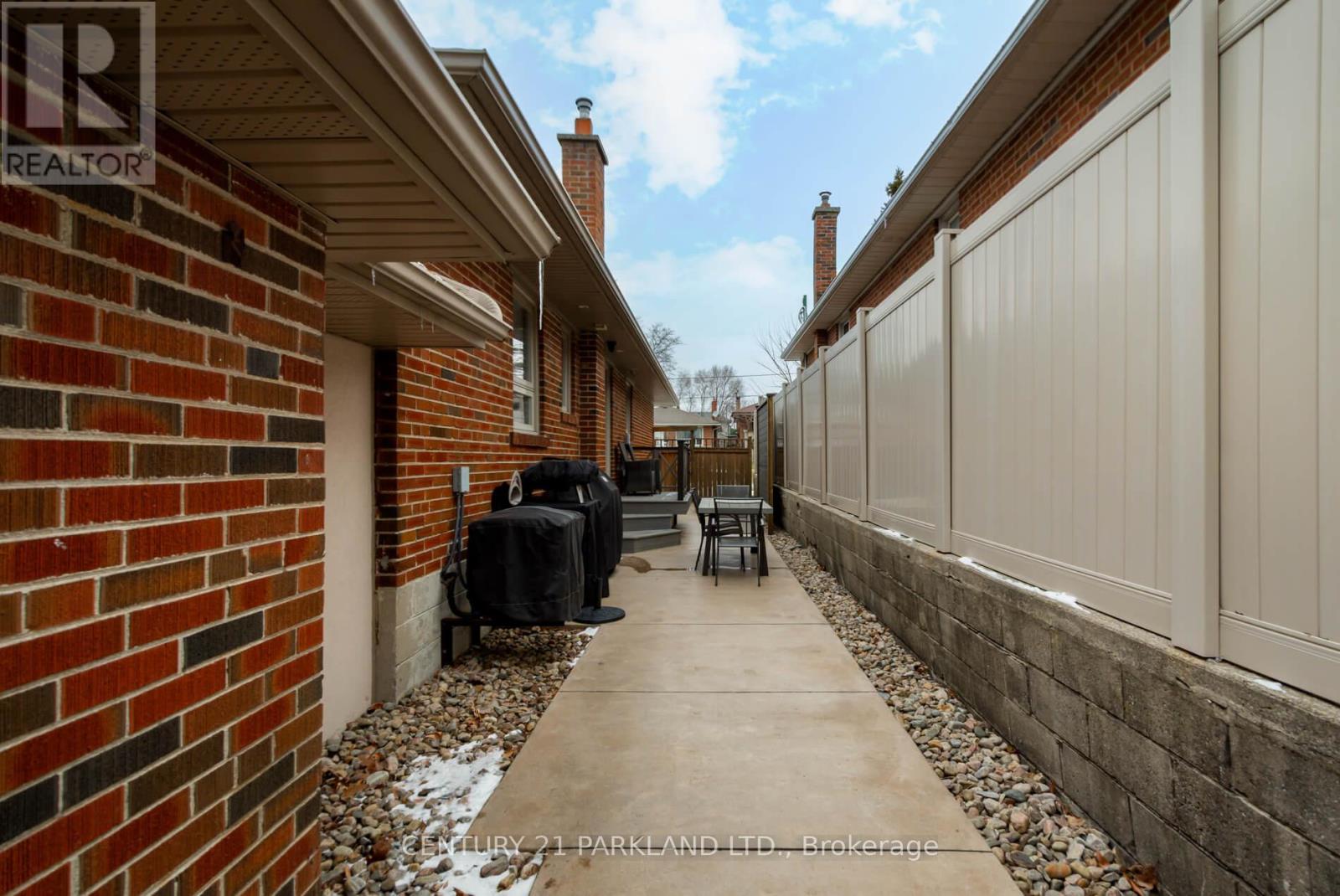 45 Deevale Road, Toronto, Ontario  M3M 1Z4 - Photo 44 - W12914776