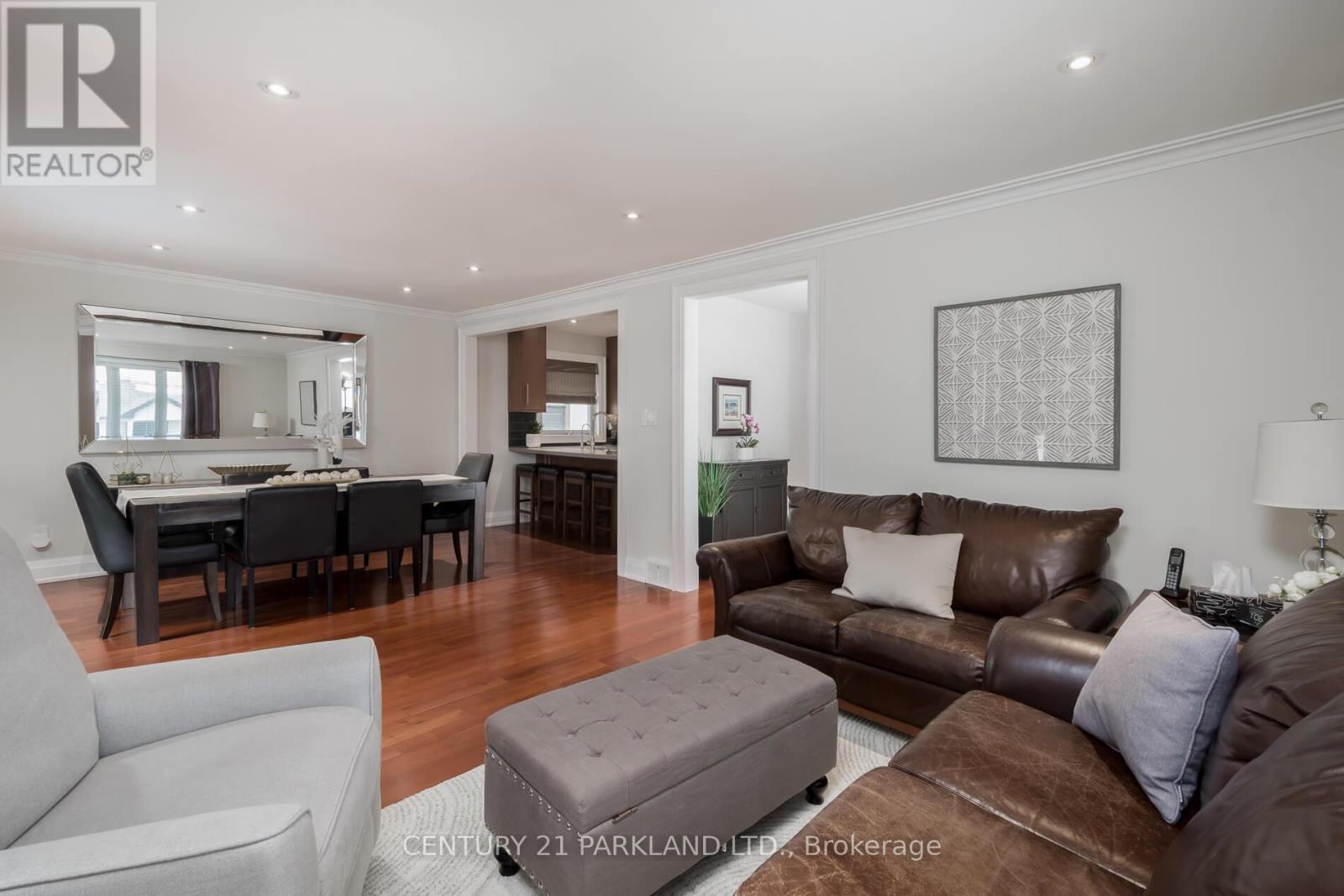 45 Deevale Road, Toronto, Ontario  M3M 1Z4 - Photo 7 - W12914776