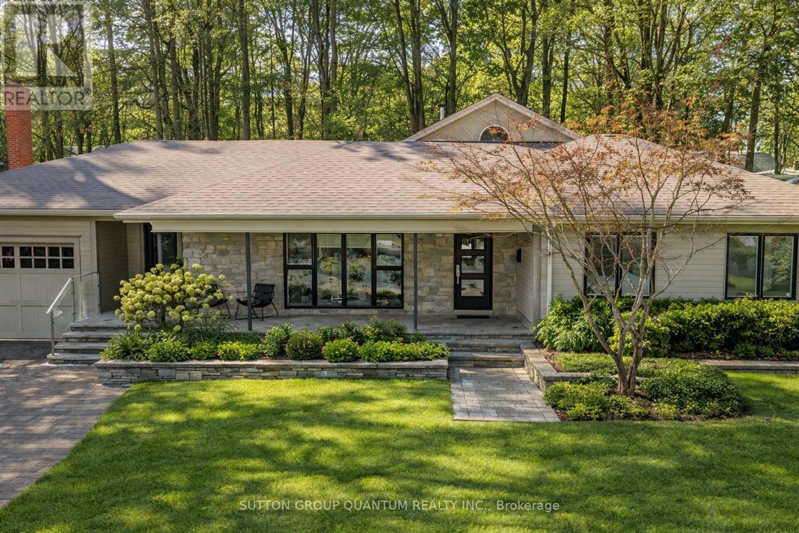 133 MINEOLA ROAD E, Mississauga, Ontario