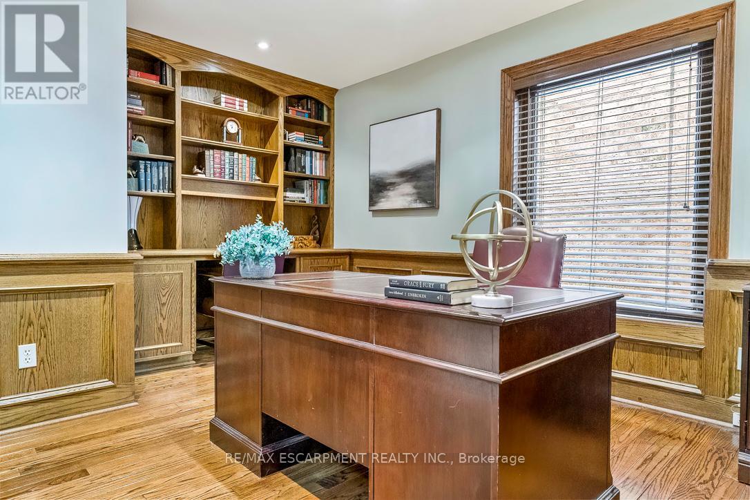 1085 Denfield Terrace, Oakville, Ontario  L6M 1Z8 - Photo 18 - W12914798