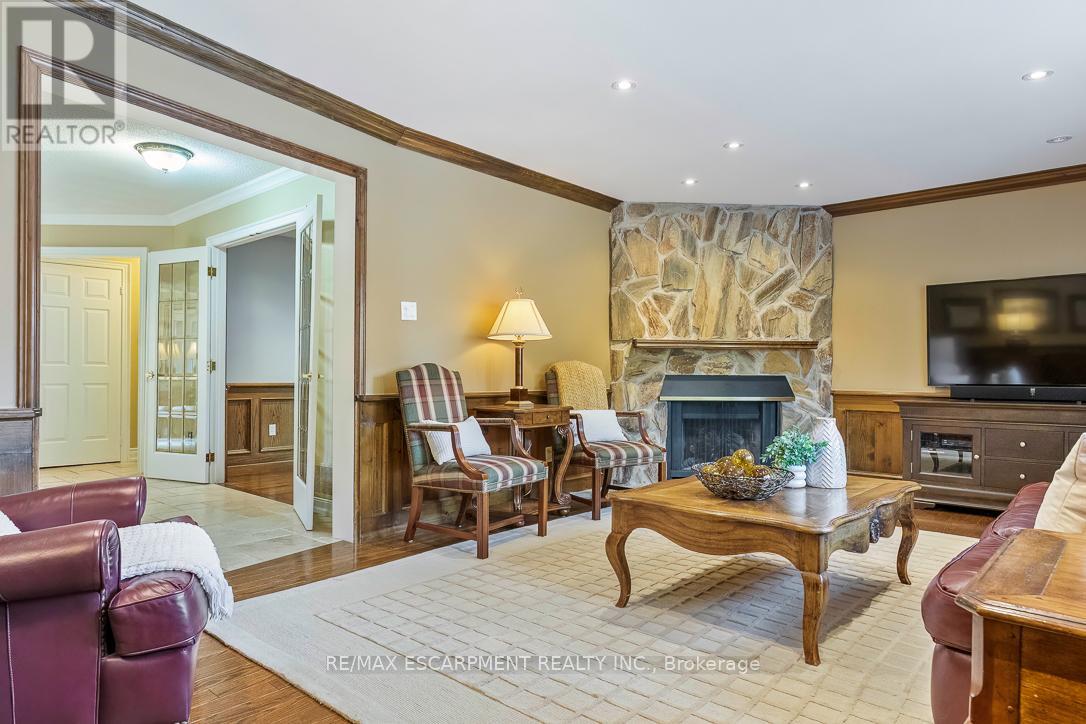 1085 Denfield Terrace, Oakville, Ontario  L6M 1Z8 - Photo 6 - W12914798