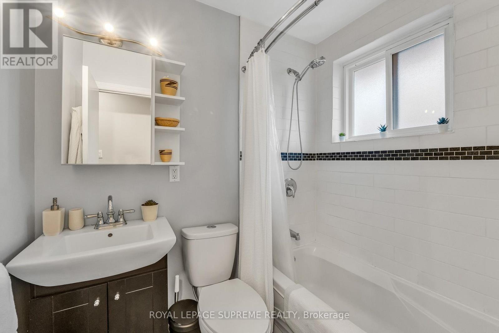 2391 Padstow Crescent, Mississauga, Ontario  L5J 2G2 - Photo 11 - W12914812