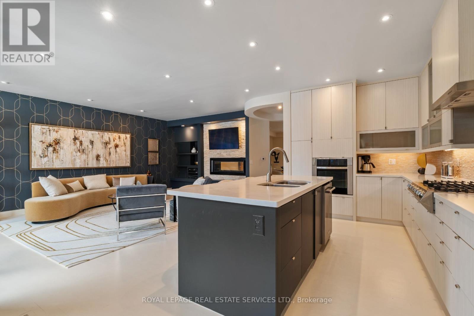 41 Highgate Road, Toronto, Ontario  M8X 2B4 - Photo 16 - W12914818